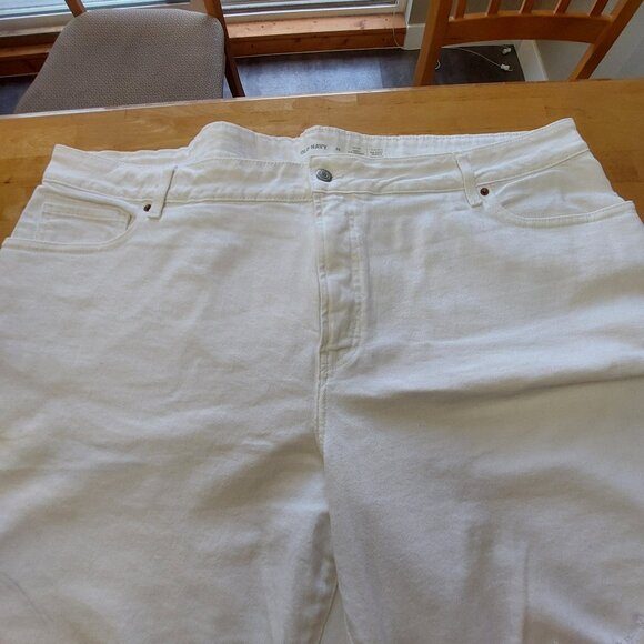 Old Navy Plus Size White Raw Hem Jeans with Button and Zipper Closure Size 26 - Picture 1 of 11